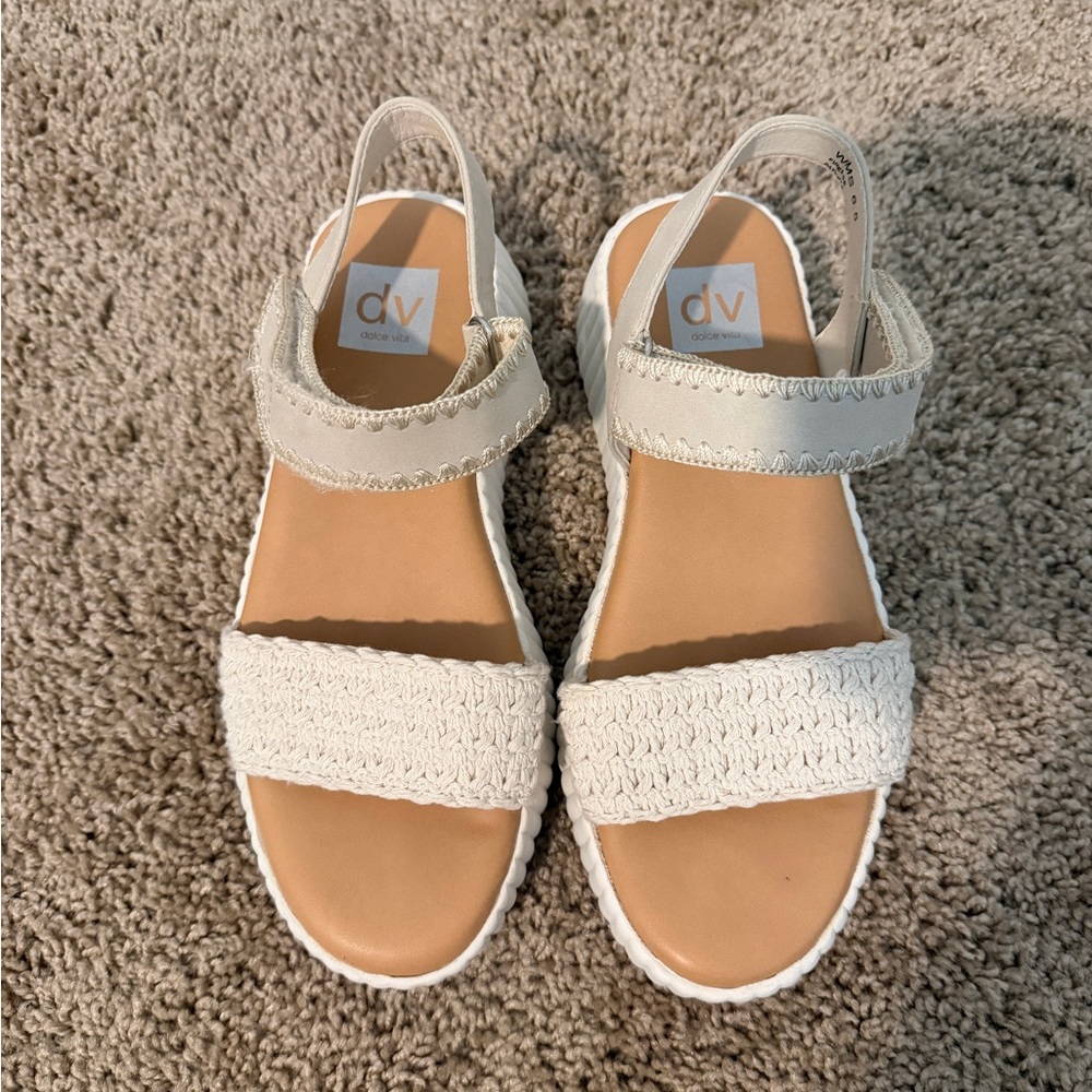 Dolce Vita Beige Woven Platform Sandals - Neutral Summer Style - Picture 2 of 4